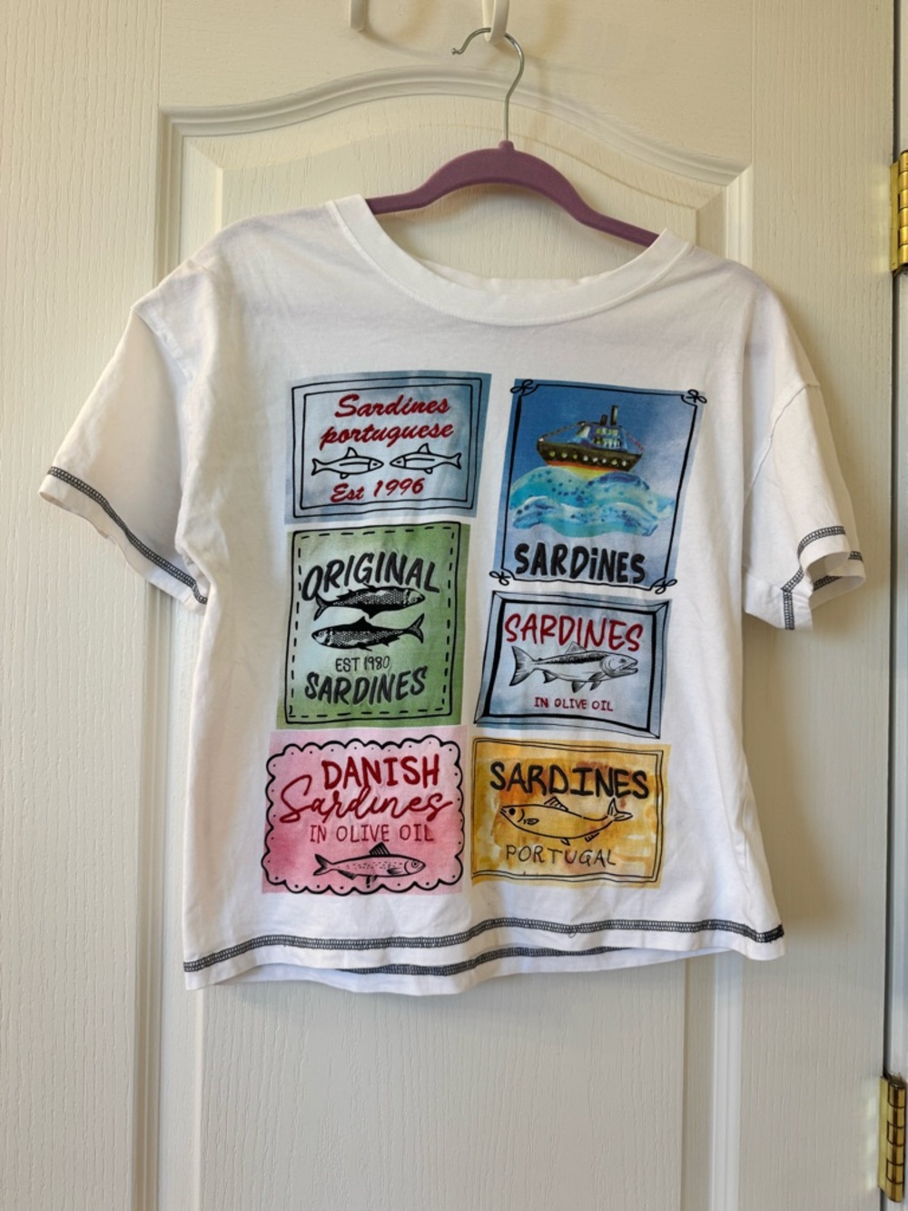 Messy Bun Just Chillin Graphic Tee Size XS White Sardines Print Cotton
